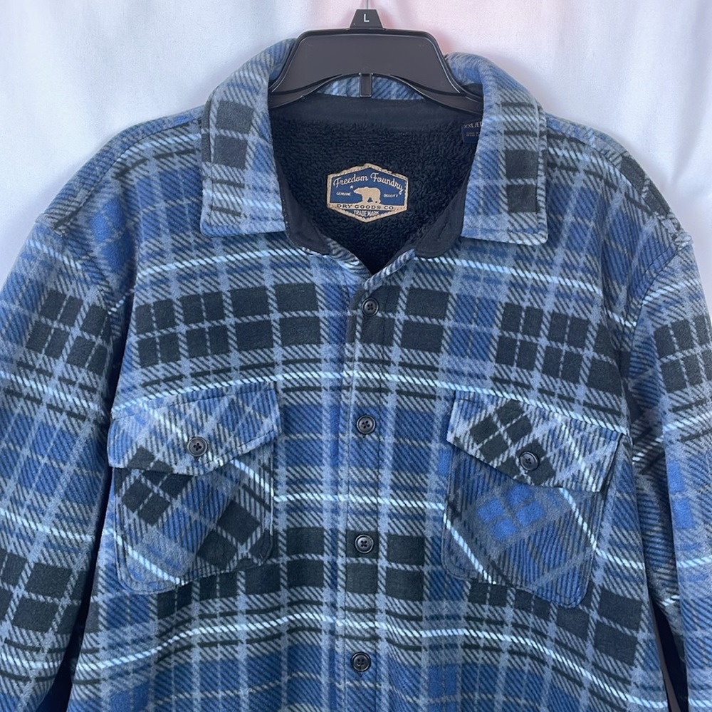 Freedom Foundry Blue and Gray Plaid Super Plush Men's Shirt Jacket - Size XXL - Picture 2 of 15